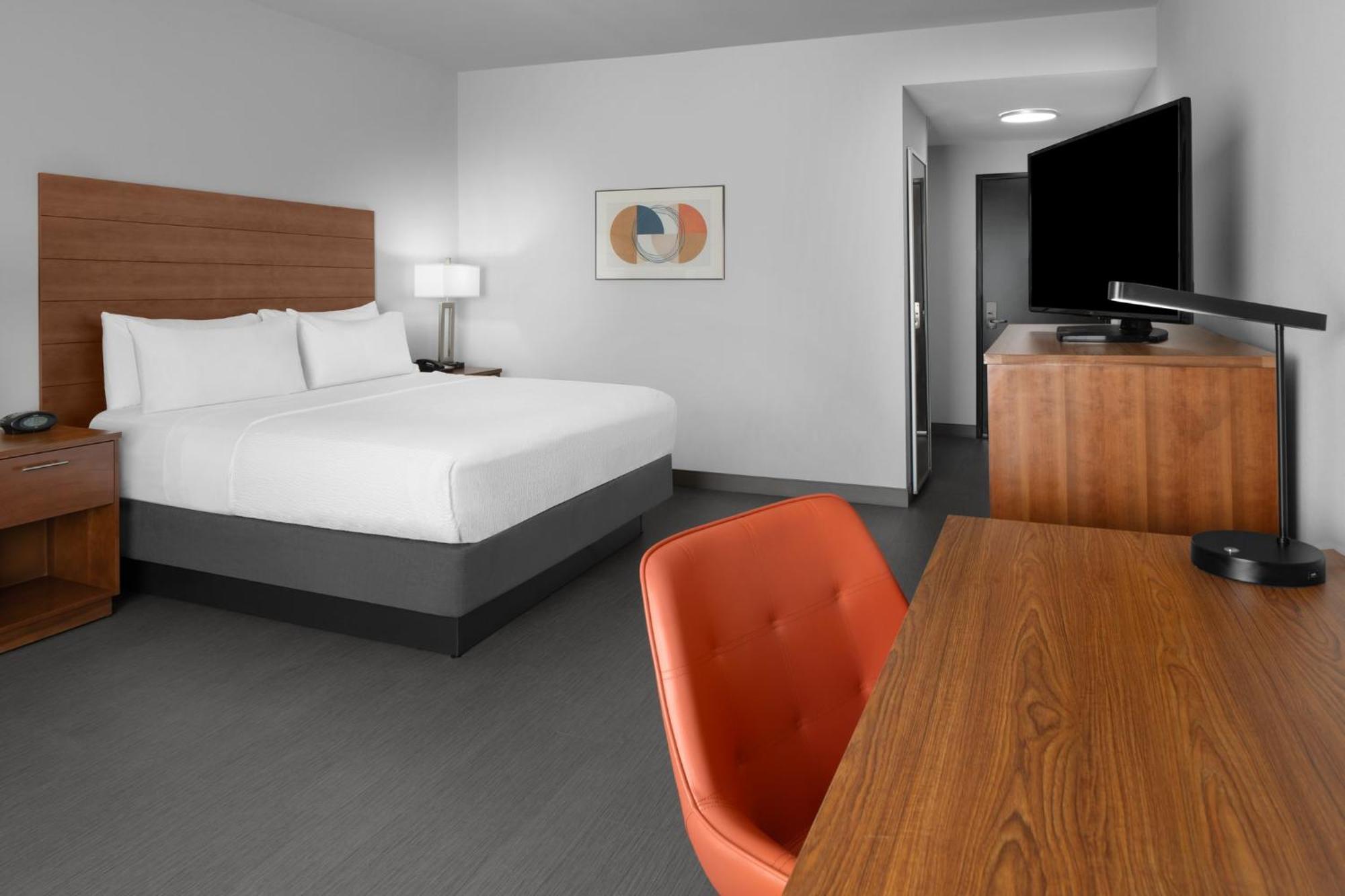 Express & South I-20 By Ihg